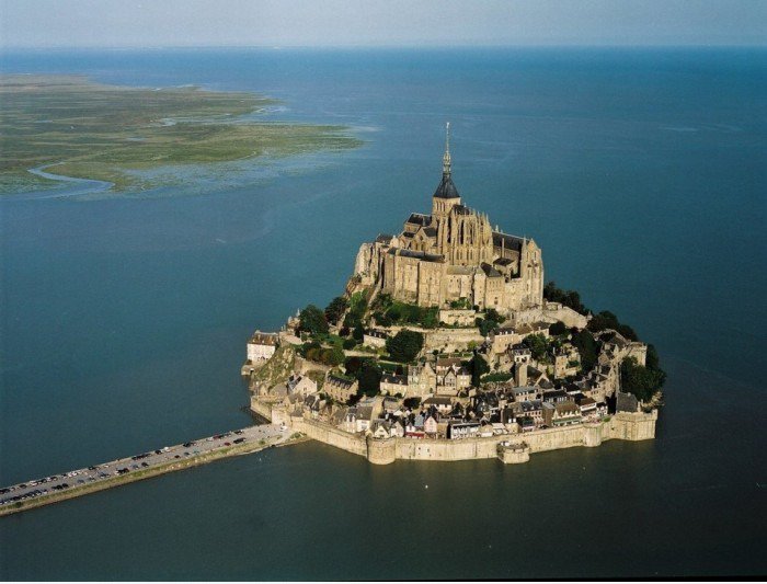 My Private Anti-Zombie Castle, U Mad Zombies?