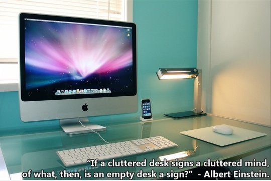 Albert Einstein auf Desktops