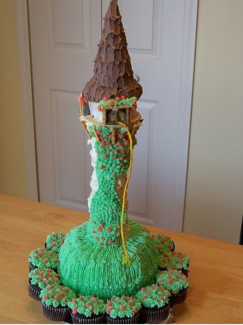 Rapunzelturm Kuchen