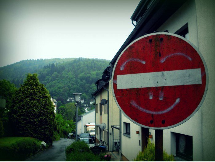 Glückliche Anmelden