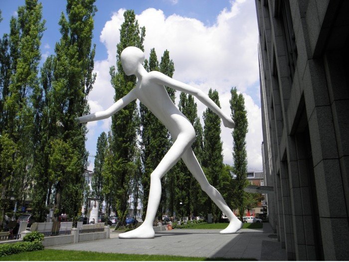 Riesige Alien in MÃ¼nchen ...