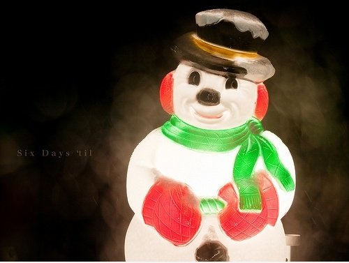 Glowing Schneemann