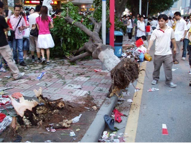 深圳 同胞 睇 圣火 3