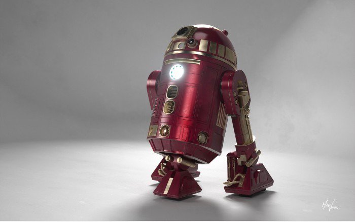 R2-D2 als Iron Man verkleidet