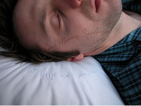 Morgen Nachricht Pillow