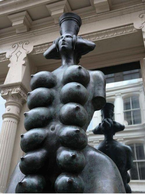 Seltsam Monument ...