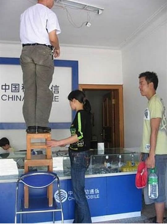很 牛 的 维修 员