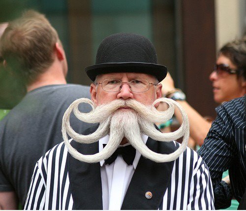TRIPLE MOUSTACHE