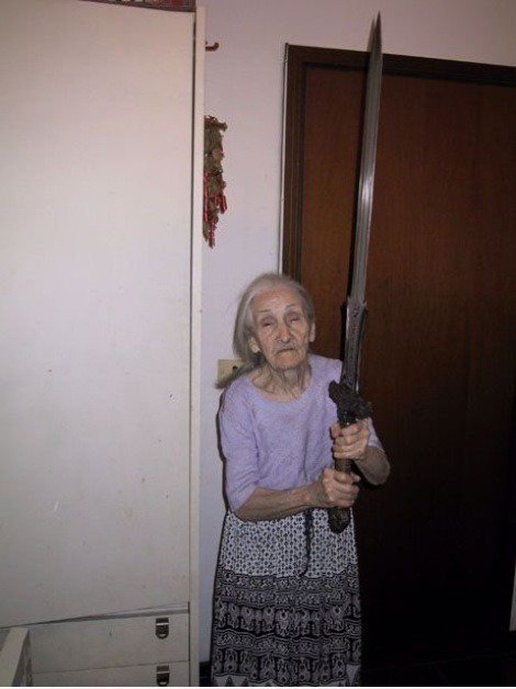 Vorsichtig mit der Oma!