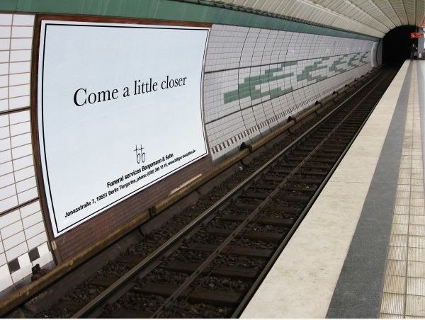 Eine Beerdigung ad