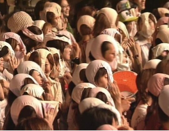 Inzwischen in Japan ... (Wo sonst?)