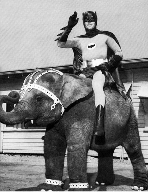 Batman und batcar in der Vergangenheit