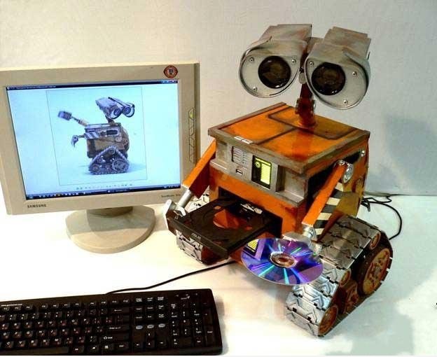 Wall-E Case Mod