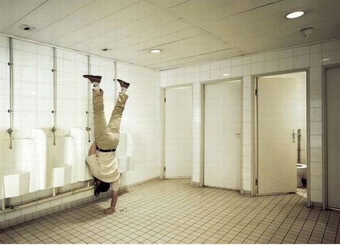 Pissen Upside Down