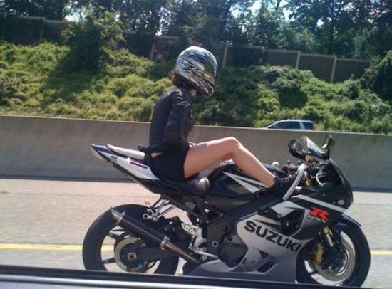 Frauen und Motorrad (: Rennhobel