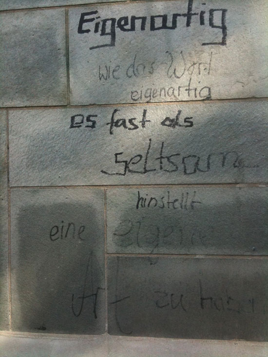 eigenartig spruch