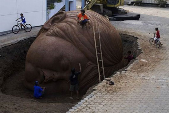 giant head 4352