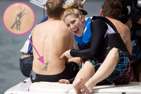 no matter how you look at it male tramp stamps are fail