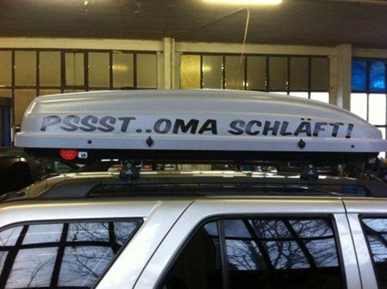 PSSST.. Oma schlÃ¤ft - WinFail Bild
