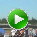 flugzeug-landet-auf-wohnmobil